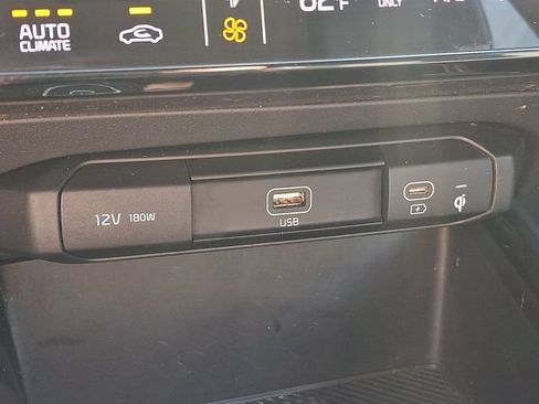 Used 2023 Kia Niro Wind FWD image 27