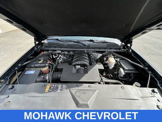 Used 2018 Chevrolet Silverado 1500 LT w/ All Star Edition AWD/4WD image 30