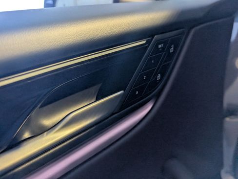 Used 2025 Porsche Macan Electric image 31