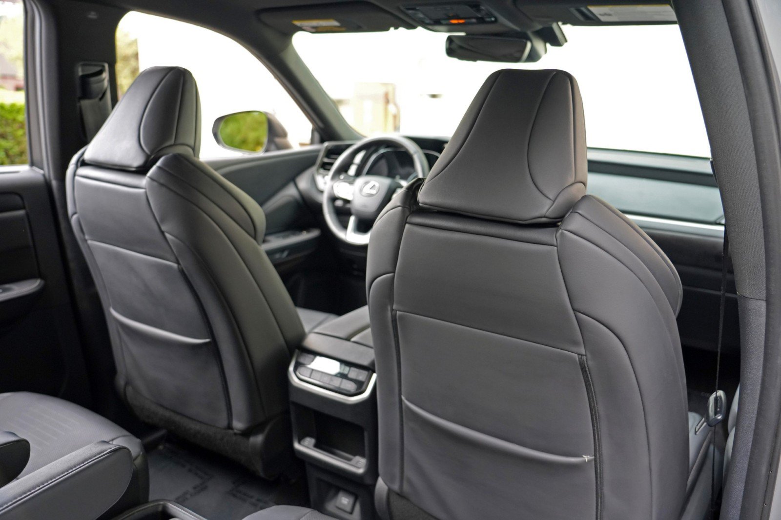 Used 2024 Lexus TX 500h AWD w/ Technology Package image 40