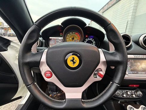 Used 2012 Ferrari California RWD image 11