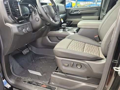 New 2026 Chevrolet Silverado 1500 ZR2 image 10