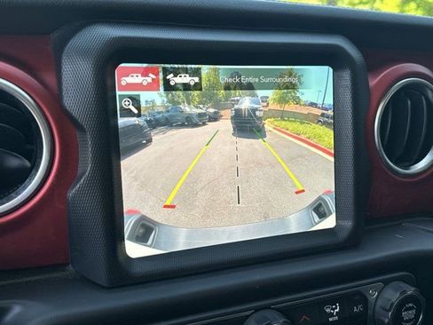 Used 2021 Jeep Gladiator Rubicon AWD/4WD image 35