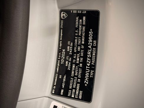 Used 2024 Lamborghini Huracan EVO image 62