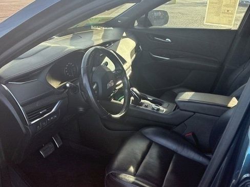 Used 2021 Cadillac XT4 Sport image 8