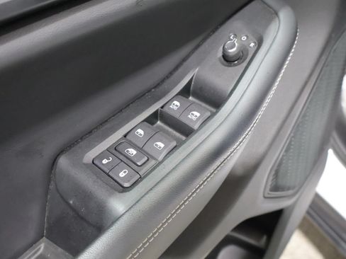 Used 2023 Jeep Grand Cherokee Altitude AWD/4WD image 14