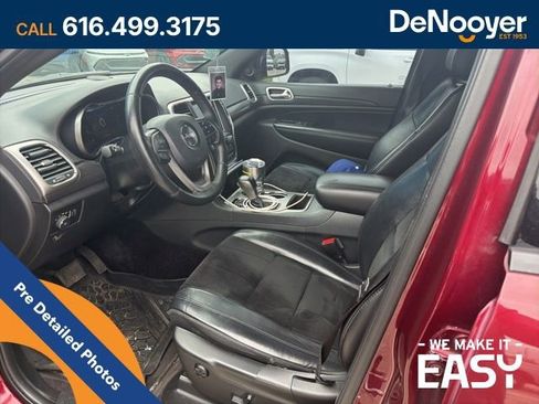 Used 2018 Jeep Grand Cherokee Altitude AWD/4WD image 9