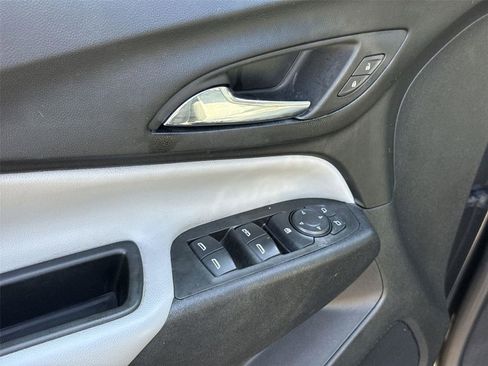 Used 2022 Chevrolet Equinox LS w/ LPO, Cargo Package image 22