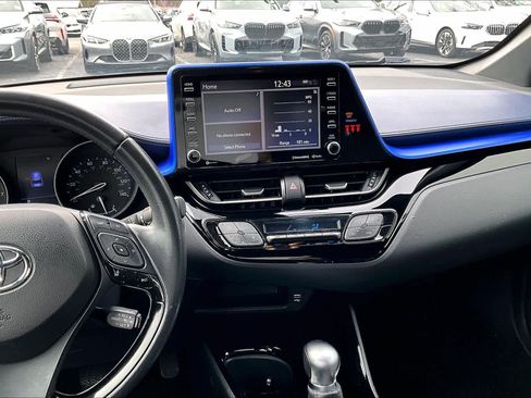 Used 2020 Toyota C-HR XLE image 7
