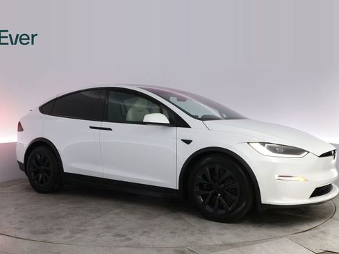 Used 2023 Tesla Model X AWD/4WD image 14