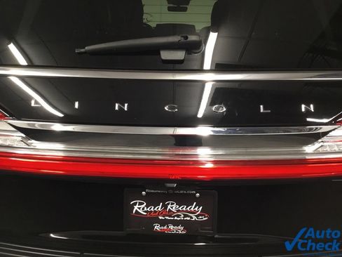 Used 2019 Lincoln Navigator Select w/ Technology Package AWD/4WD image 19