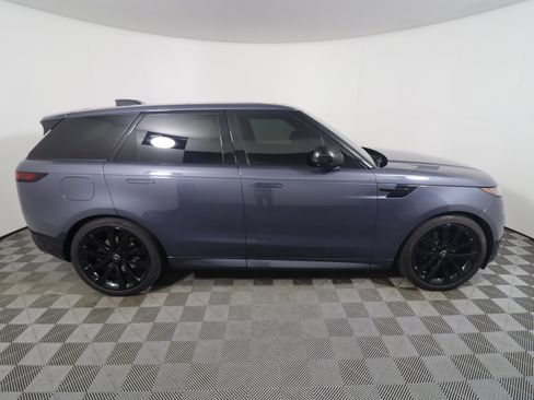Used 2023 Land Rover Range Rover Sport SE Dynamic image 6