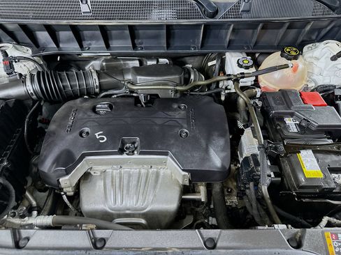 Used 2019 GMC Acadia SLE FWD image 31