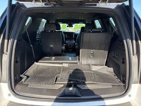 Used 2024 GMC Yukon Denali w/ LPO, Floor Liner Package AWD/4WD image 15