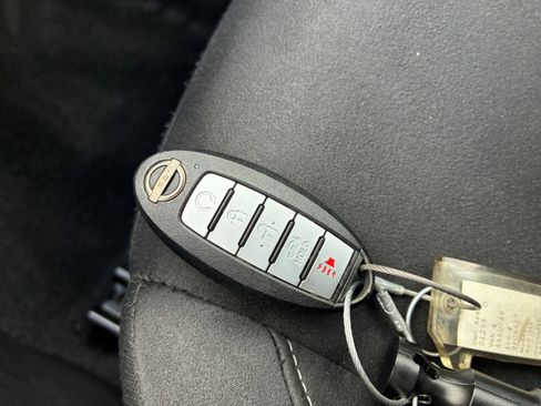 Used 2025 Nissan Altima 2.5 SV image 21