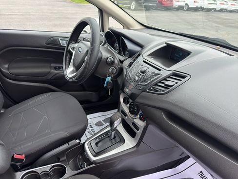 Used 2015 Ford Fiesta SE FWD image 23
