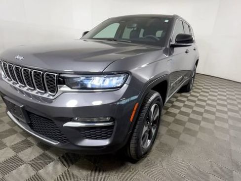 Used 2024 Jeep Grand Cherokee Limited 4xe w/ Trailer Tow Package AWD/4WD image 12