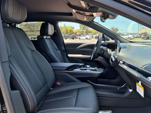 New 2026 Cadillac Lyriq Luxury AWD/4WD image 27