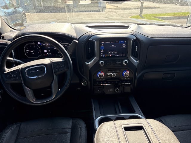 Used 2022 GMC Sierra 3500 Denali w/ Denali Black Diamond Edition AWD/4WD image 14