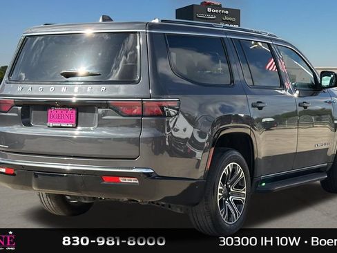 Used 2023 Jeep Wagoneer 4WD w/ Premium Group I image 3