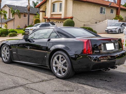 Used 2006 Cadillac XLR image 19