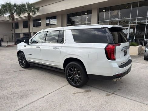 Used 2023 GMC Yukon XL Denali image 4