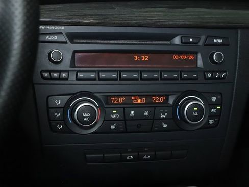 Used 2013 BMW 135i Convertible image 27