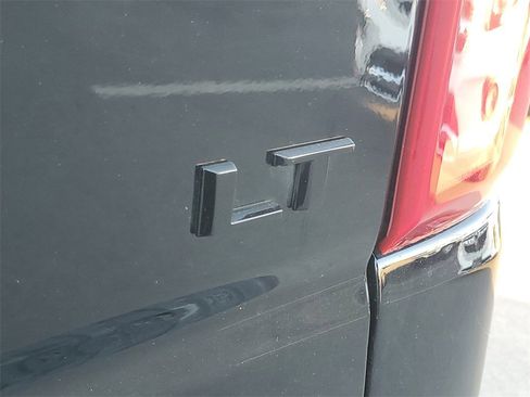 Used 2021 Chevrolet Silverado 1500 LT Trail Boss w/ Convenience Package II image 8