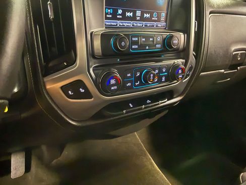 Used 2018 GMC Sierra 1500 SLE image 81