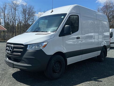 New 2025 Mercedes-Benz Sprinter 2500 image 2