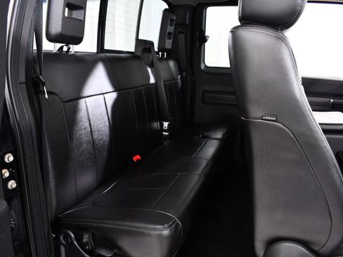 Used 2015 Ford F250 Lariat w/ Chrome Package image 19