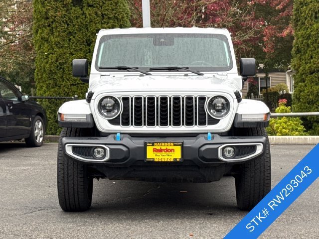 Used 2024 Jeep Wrangler Unlimited Sahara AWD/4WD image 3