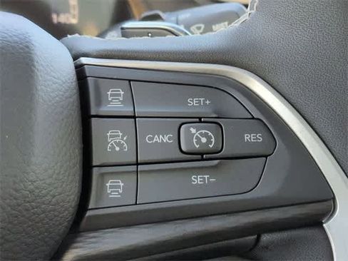 New 2025 Jeep Grand Cherokee Laredo X image 25