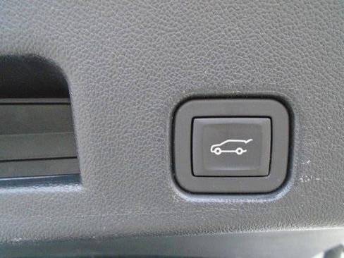 Certified 2025 Buick Enclave Preferred image 27