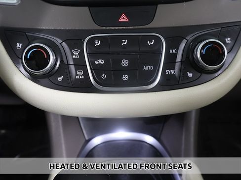 Used 2022 Chevrolet Malibu Premier FWD image 7