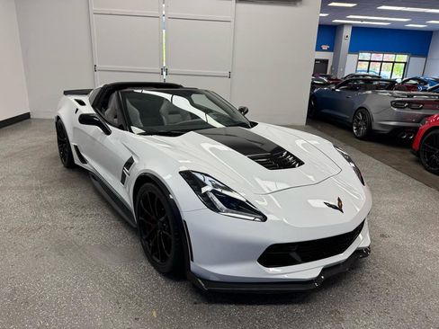 Used 2019 Chevrolet Corvette Grand Sport RWD image 4
