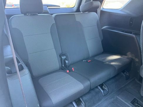 Used 2022 Chevrolet Traverse LT image 15