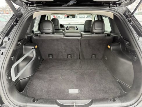 Used 2015 Jeep Cherokee Limited w/ Luxury Group image 13