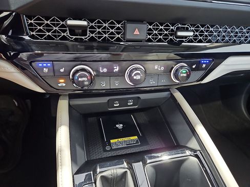 Used 2023 Honda Accord Touring image 19