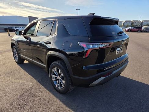New 2026 Chevrolet Equinox LT AWD/4WD image 3
