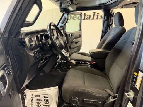 Used 2023 Jeep Wrangler Unlimited Sahara w/ Cold Weather Group AWD/4WD image 11