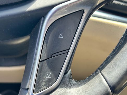 Used 2017 Cadillac XT5 Luxury w/ Driver Awareness Package FWD image 28