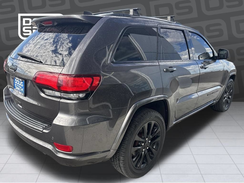 Used 2019 Jeep Grand Cherokee Altitude AWD/4WD image 4