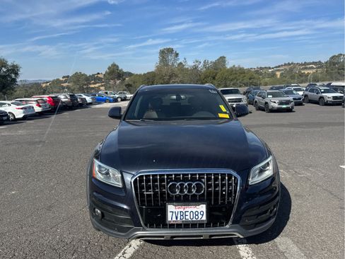 Used 2017 Audi Q5 2.0T Premium Plus w/ Technology Package AWD/4WD image 2