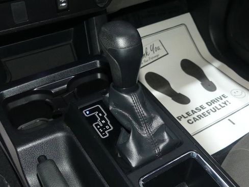 Used 2017 Toyota Tacoma SR image 34