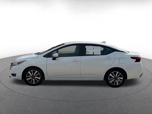Used 2025 Nissan Versa SV FWD image 8