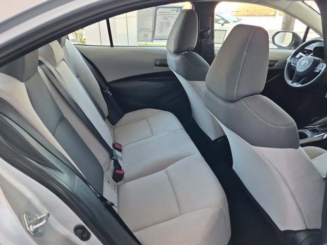 Used 2022 Toyota Corolla LE FWD image 7