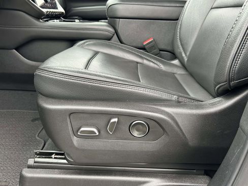 Used 2025 GMC Yukon Denali image 20