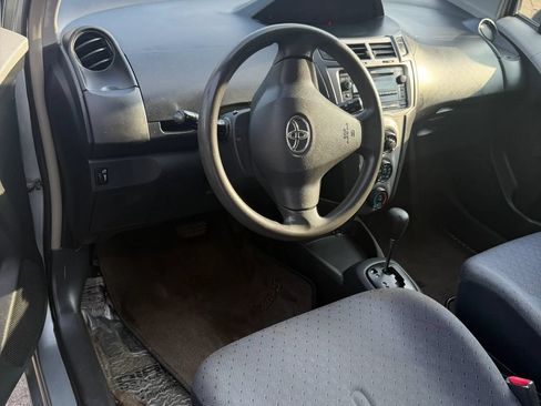 Used 2009 Toyota Yaris S FWD image 4