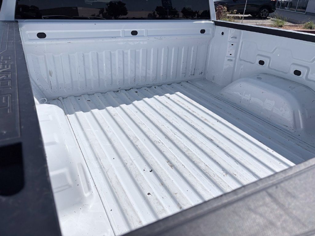 Used 2025 Chevrolet Silverado 1500 LT RWD image 24